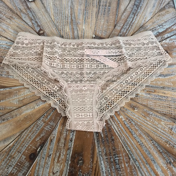NWT Victoria’s Secret Lace Cheeky Panty in Size S or M - Picture 9 of 12